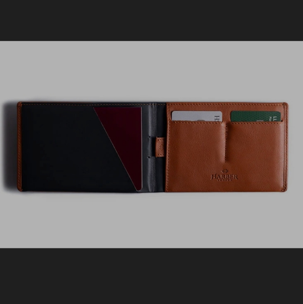 HARBER LONDON Travel Wallet with RFID Protection NWT! Color: Tan/Grey
